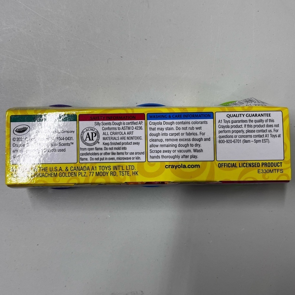 NEW Crayola Silly Scents Dough 2+ Green/Blue/Purple - Picture 5 of 7